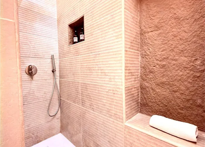 B&B Bifara 4*